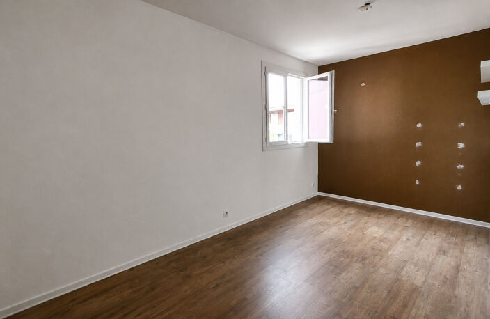 Spacieux T4 de 87 m2 avec loggia & parking — photo 5