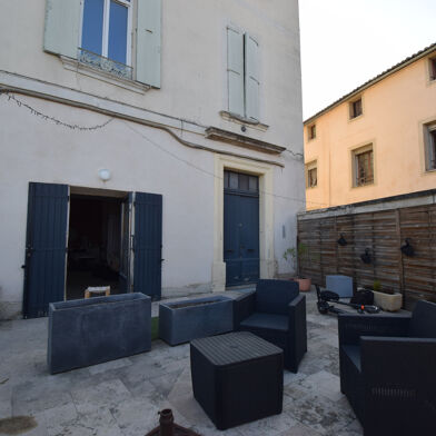 Immeuble  182750 €