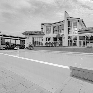 Maison 8 pièces 650000 €