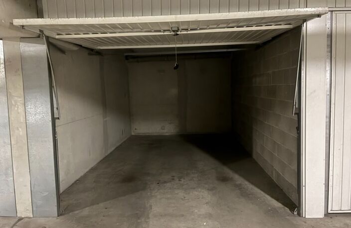 Garage BOX fermé dans résidence face au Corbusier — photo 2