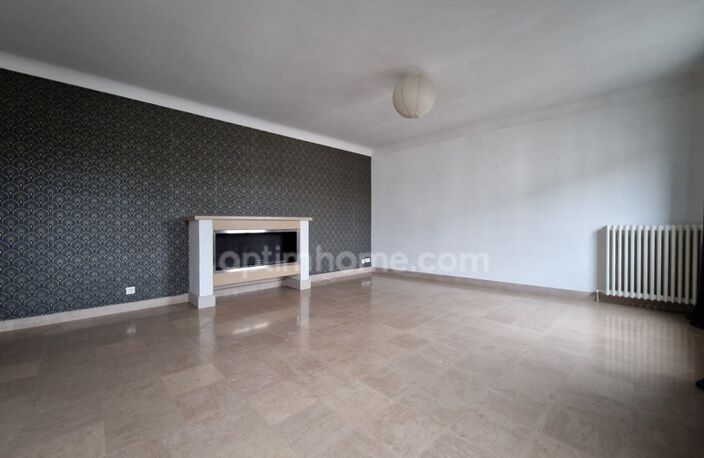 Appartement de 131 m² - 7 pièces - 5 chambres LOCHES (37) — photo 2
