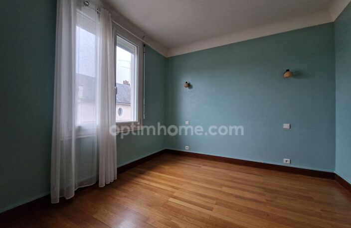 Appartement de 131 m² - 7 pièces - 5 chambres LOCHES (37) — photo 5