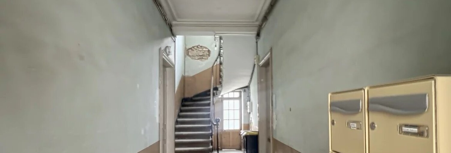 Immeuble  365 m² à vendre à Nîmes (30000)