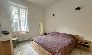 Immeuble  365 m² à vendre à Nîmes (30000)