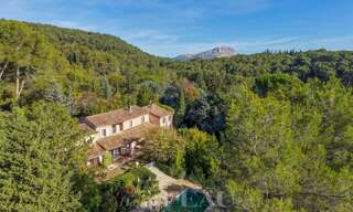 Maison 11 Pièces 385 m² à vendre à Le Tholonet (13100)