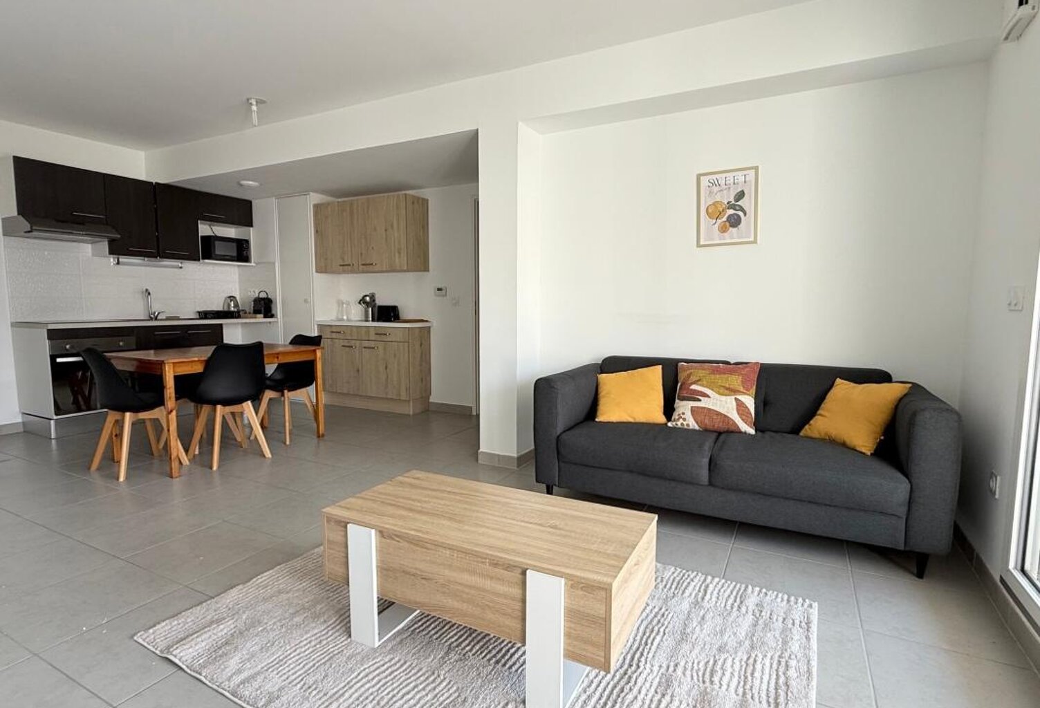 Appartement La Rochelle - 2 chambres - balcon - parking — photo 1
