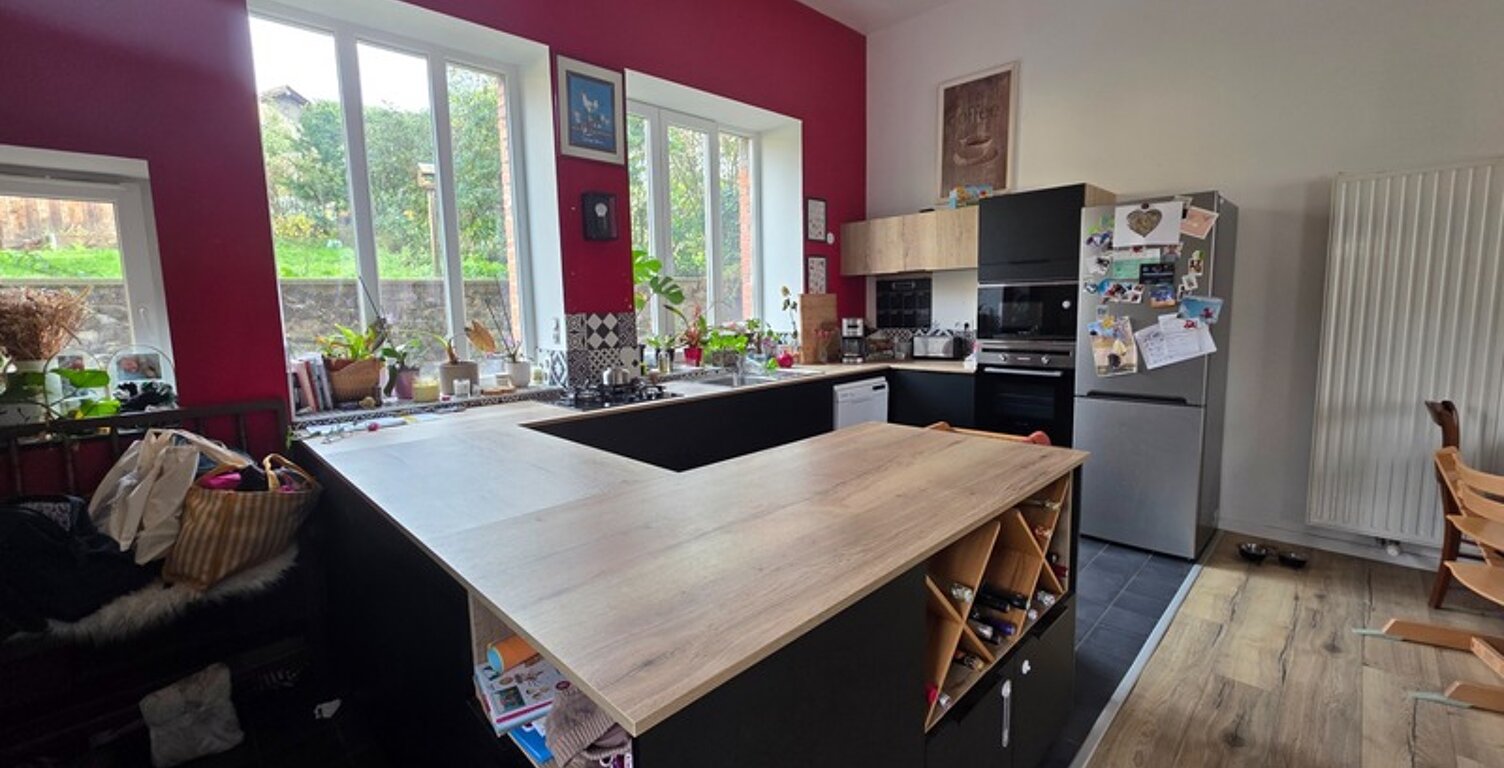 Maison de ville de 117 m², 5 chambres avec terrain à PANISSIERES — photo 1