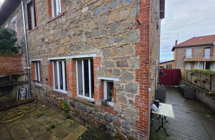 Maison de ville de 117 m², 5 chambres avec terrain à PANISSIERES — photo 2
