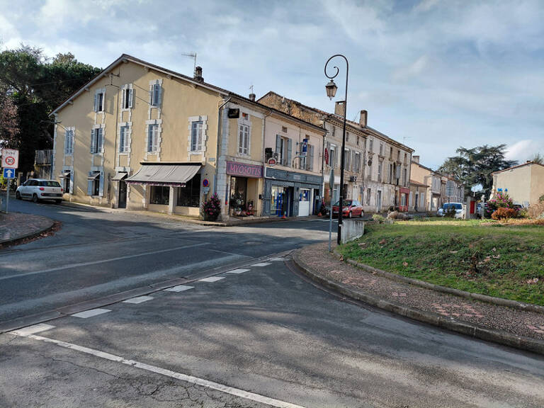 Fonds de commerce Bar-Tabac-Loto à vendre MUSSIDAN (24) — photo 1