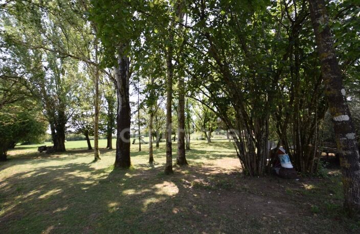 Demeure en pierre du XVIIIe siècle - poutres apparentes - 3 chambres - 2 boxes à chevaux - 18 000m2 de terrain - proche de MARMANDE (47) — photo 5