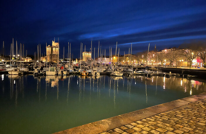 Fonds de commerce à vendre LA ROCHELLE (17)  – BRASSERIE D’EXCEPTION – LICENCE IV – EMPLACEMENT N°1 LA ROCHELLE +++ — photo 2