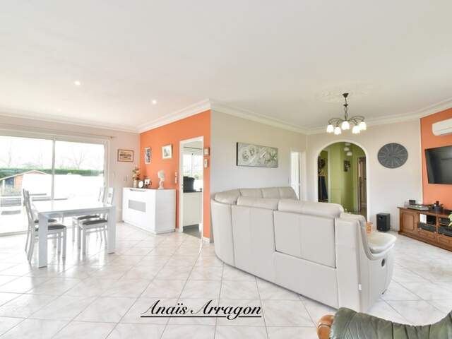 Maison de plain pied à SAINTE LIVRADE SUR LOT (47) — photo du bien