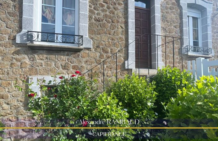 Maison de ville à FOUGERES (35) — photo 4