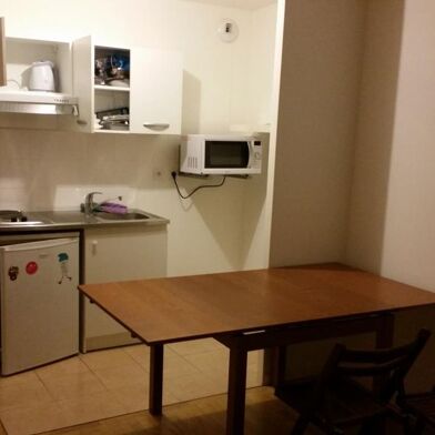 Appartement 1 pièces 790 €