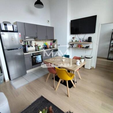 Appartement 3 pièces 910 €