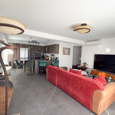 Appartement 3 pièces 826000 €