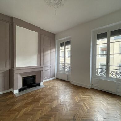 Appartement 2 pièces 1140 €