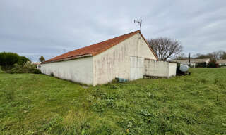Garage  160 m² à vendre à Meschers-sur-Gironde (17132)