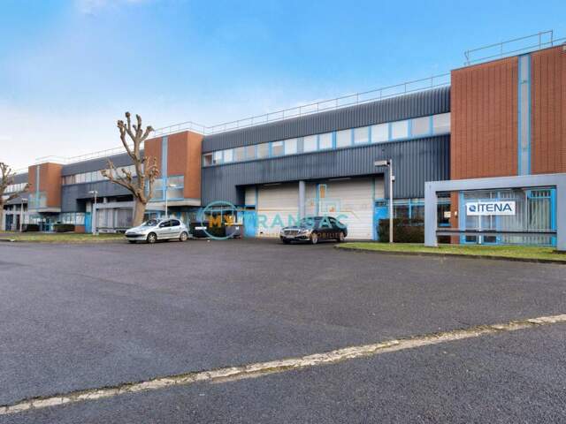A LOUER local d'activité de 494m² dont 128m² — photo du bien