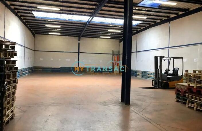 A LOUER local d'activité de 494m² dont 128m² — photo 3