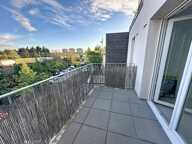 Appartement À Vendre Avignon Extra-Muros, studio 30 m², très bel état, terrasse et parking sous-sol, ascenseur — photo 2