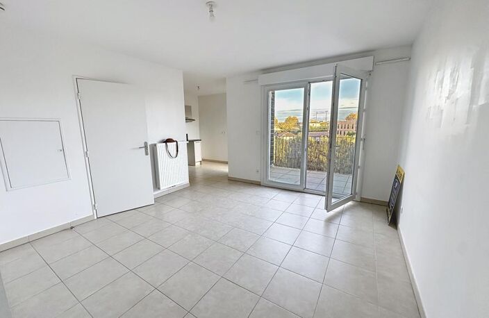 Appartement À Vendre Avignon Extra-Muros, studio 30 m², très bel état, terrasse et parking sous-sol, ascenseur — photo 3