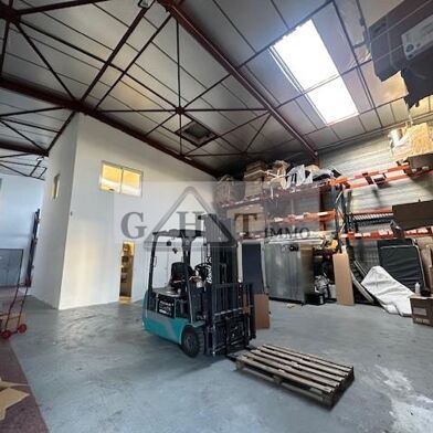 Local industriel  4000 €