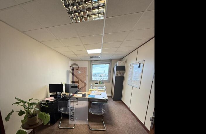 Bureaux 1091m2 à vendre SAINT-OUEN — photo 2