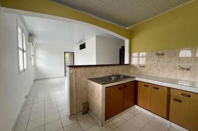 Appartement 3 pièces 750 €