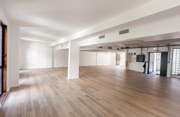 09 petits bureaux à Saint-Denis — photo 2