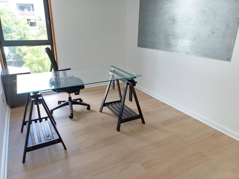 09 petits bureaux à Saint-Denis — photo 1