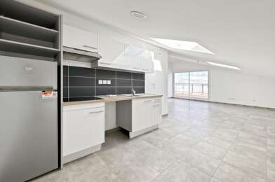 Appartement 3 pièces 870 €