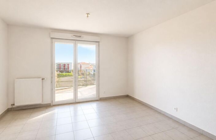 A VENDRE - Appartement T2 avec balcon et stationnements à Launaguet — photo 2