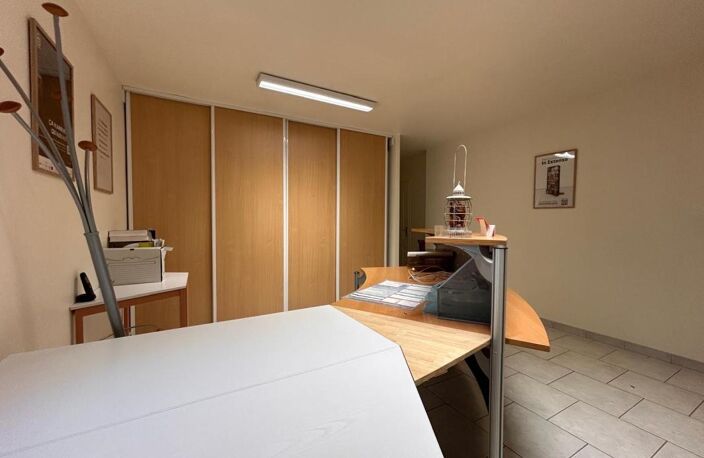 🏢 BUREAUX EN PARFAIT ÉTAT – EMPLACEMENT STRATÉGIQUE 🚗 — photo 2
