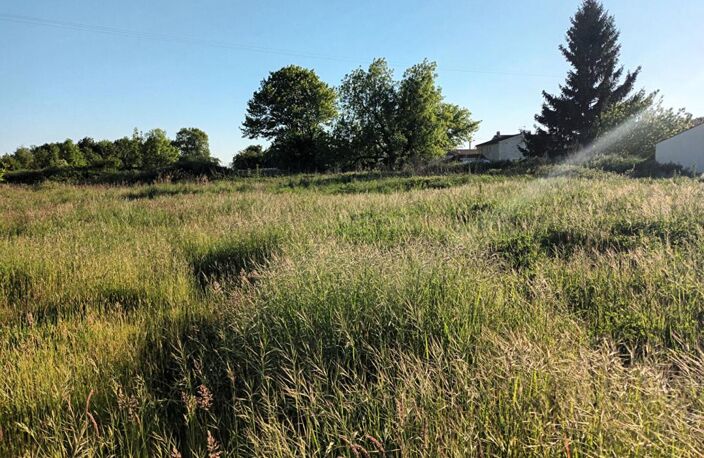 Terrain constructible 17 Le Mung 723 m2 choix du constructeur libre — photo 2