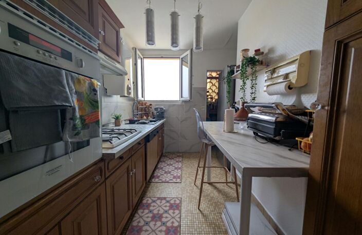 DREUX (28100) Grand T4, dernier étage, ascenseur + parking + cave ! — photo 3