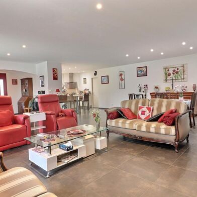 Maison 4 pièces 495000 €