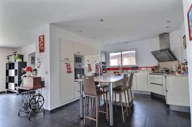 Maison 4 pièces 476000 €