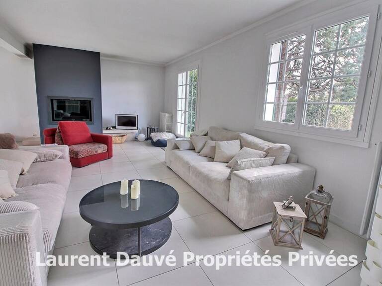 45590 SAINT CYR EN VAL - Maison individuelle sur s/sol - 5 chambres dont 2 au rdc - Quartier calme — photo 1