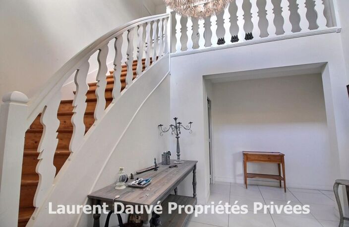 45590 SAINT CYR EN VAL - Maison individuelle sur s/sol - 5 chambres dont 2 au rdc - Quartier calme — photo 2