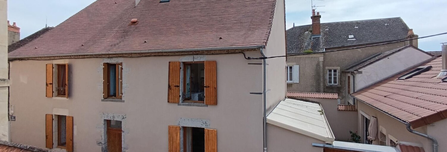 Maison 6 Pièces 180 m² à vendre à Le Veurdre (03320)