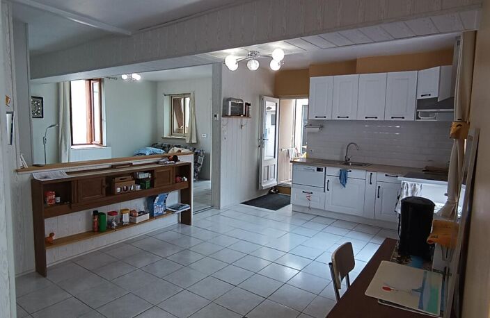 LE VEURDRE - MAISON DE BOURG 180 M2, STUDIO, TERRAIN + GARAGE — photo 4