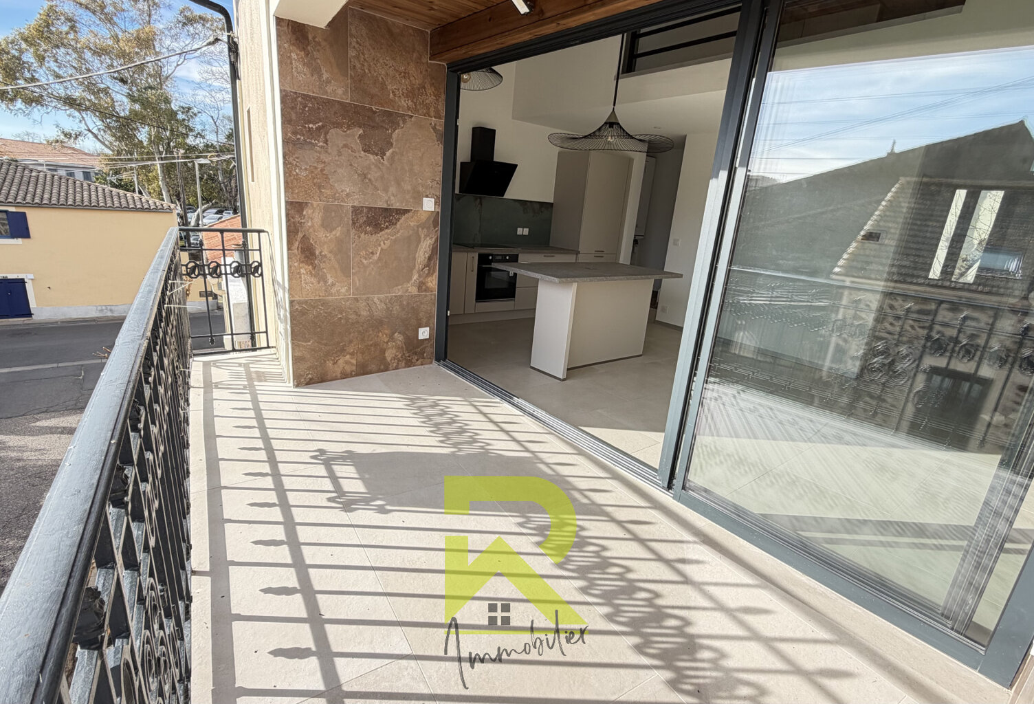 Duplex rénové   110 m2 de surface utile   DPE A   Agde — photo 1
