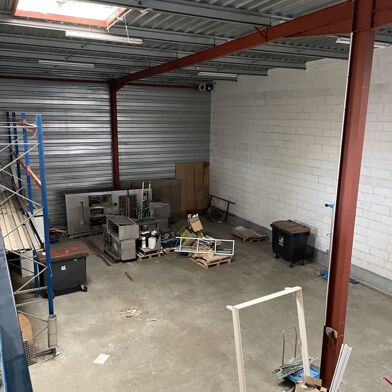 Commerce  493000 €