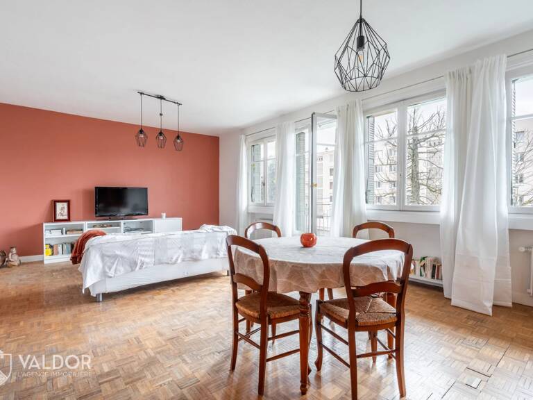 T4 92m2 TRAVERSANT BALCON BORDS DE SAÔNE — photo 1