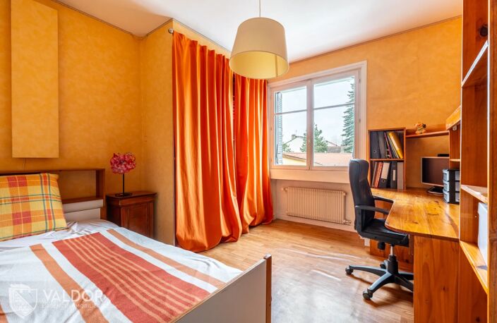 T4 92m2 TRAVERSANT BALCON BORDS DE SAÔNE — photo 5