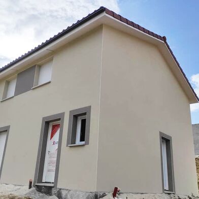 Maison 4 pièces 820 €
