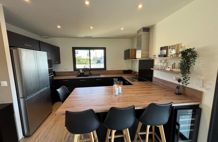 Vente maison 6 pièces 130 m² Vic-la-Gardiole (34110) — photo 5