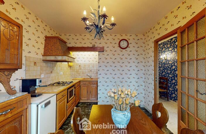 Maison - 136m² - Lacroix-Saint-Ouen — photo 3