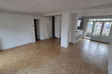 Appartement 5 pièces 1040 €